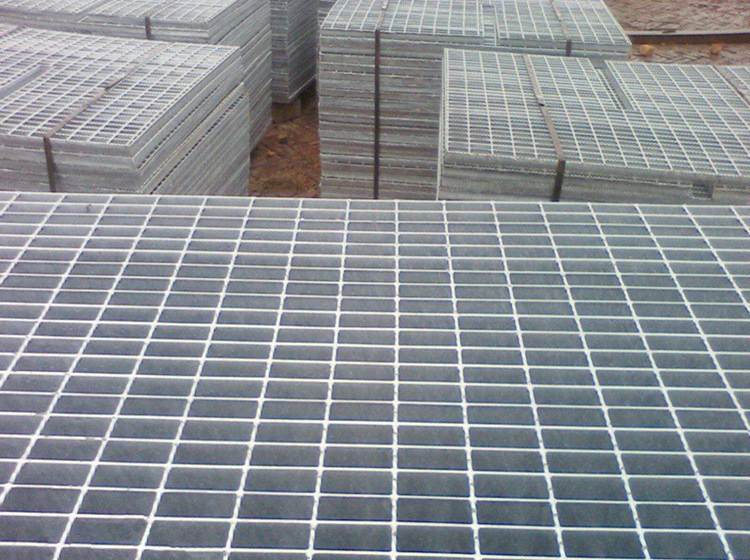 China mesh anti slip swimming pool grating galvanized electro forge steel small hole industrial electro galvanized steel grating